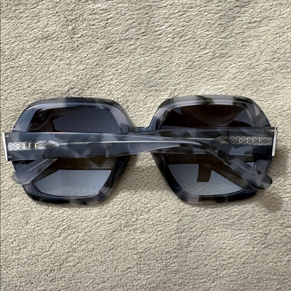 Diff Cream Tortoise Gradient Sunglasses - image 2